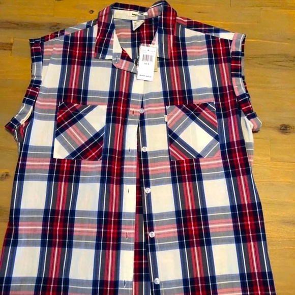 NWT, Levi’s Plaid, button down top - Picture 1 of 3